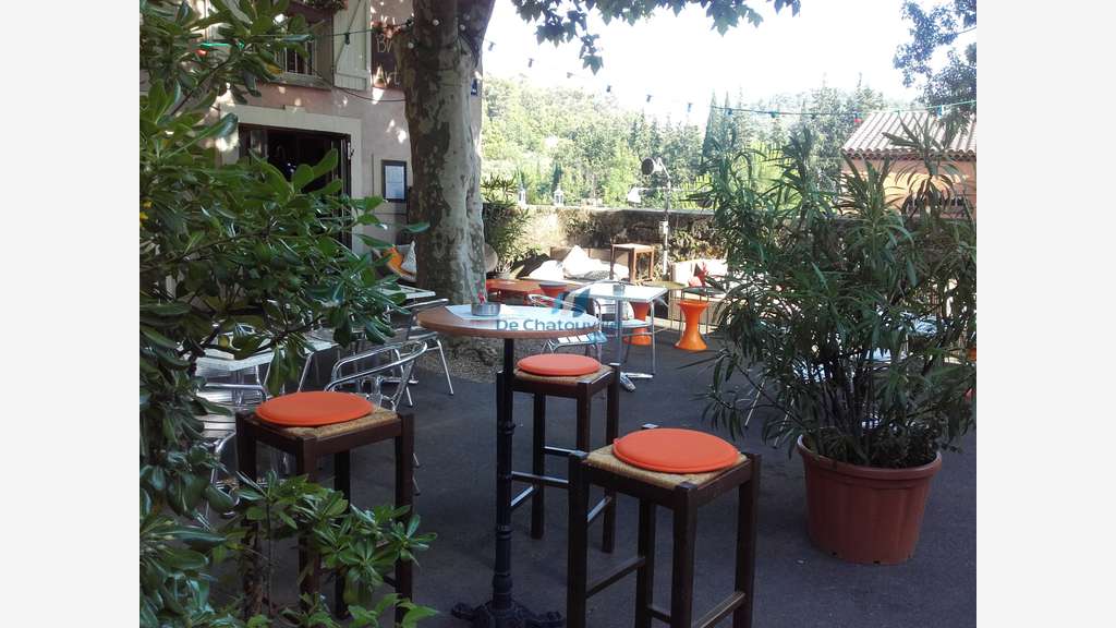 Vente brasserie sans concurrence village du Var