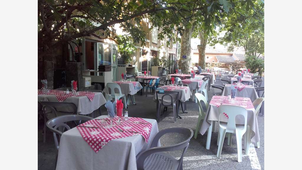 Vente brasserie sans concurrence village du Var