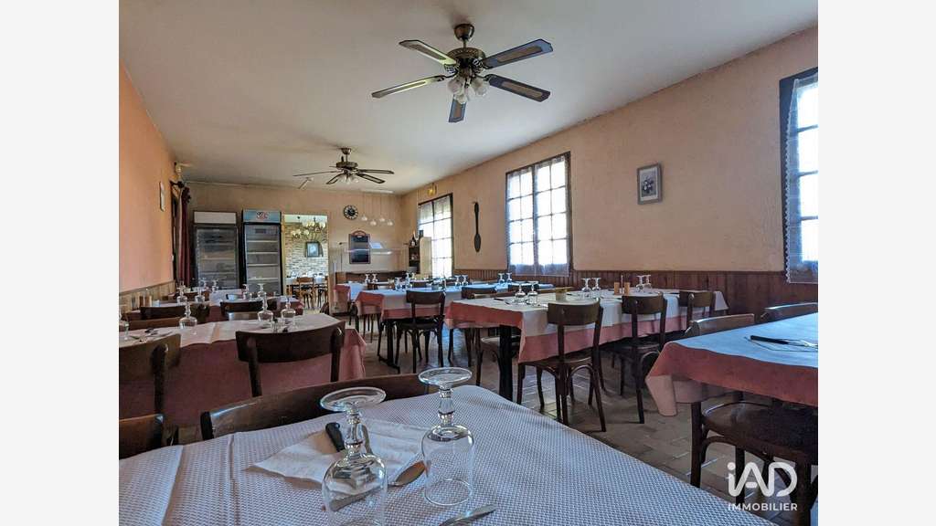 Bar tabac à Neuville-sur-Sarthe