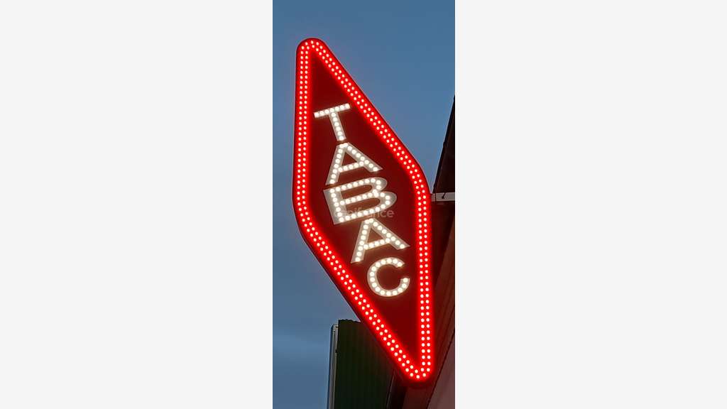 Bar tabac FDJ civette rentable à vendre à Nevers
