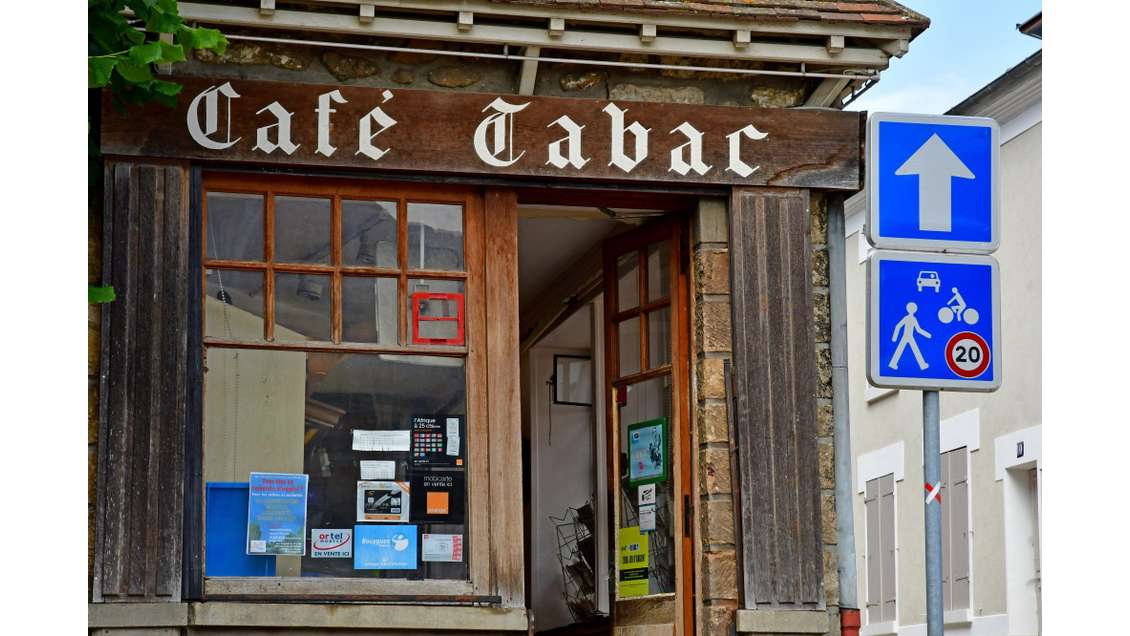 Vente bar tabac jeux PMU fort potentiel en Ain
