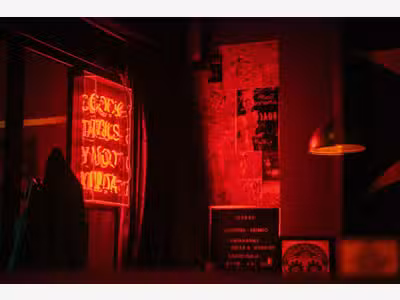 Bar, restaurant