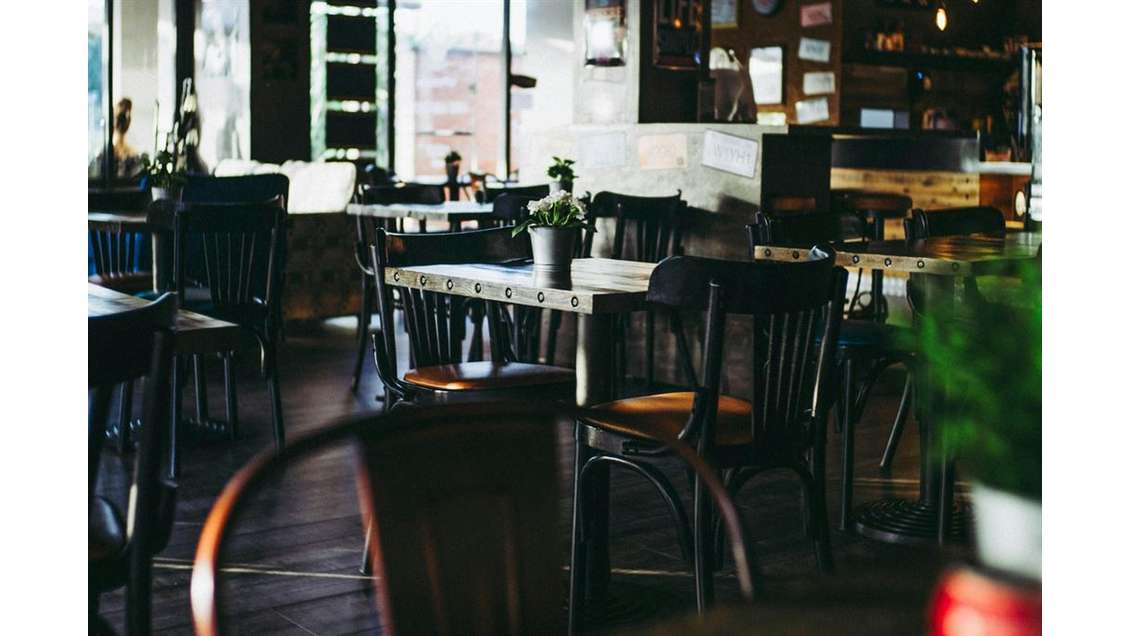 A vendre bar en angle quartier dynamique et bobo