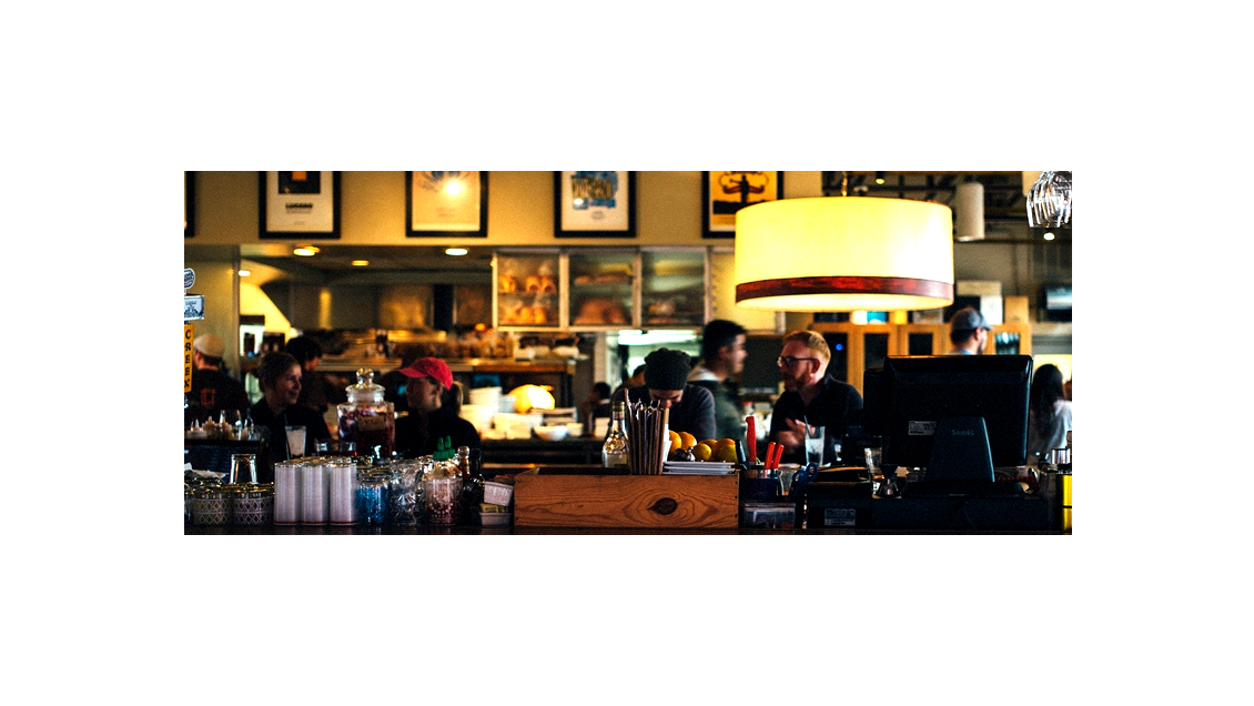 AV FDC bar brasserie d'angle au centre de Paris