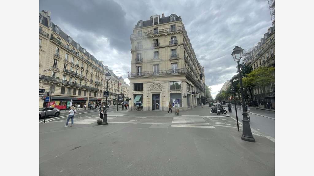 Vente bar brasserie d'angle 170 couverts Paris 03