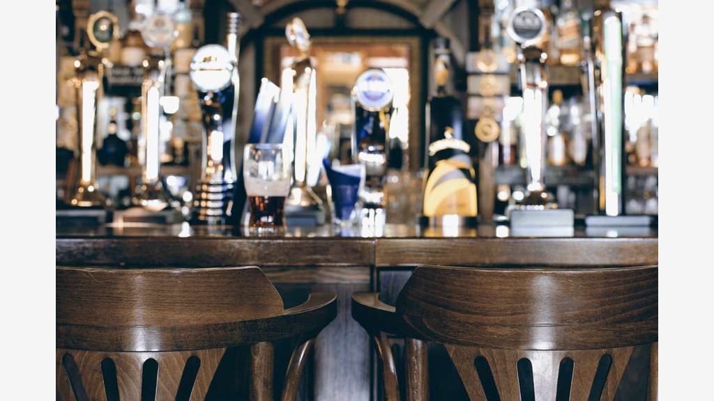Cède brasserie top emplacement murs et fonds Paris