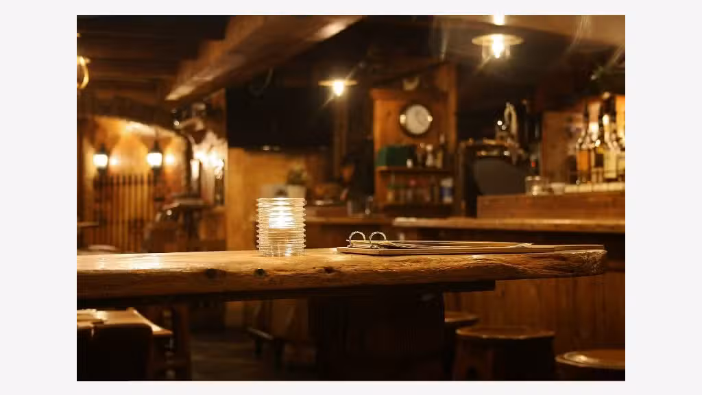 SUPERBE BAR-BRASSERIE – PLEIN CENTRE-VILLE – DÉC