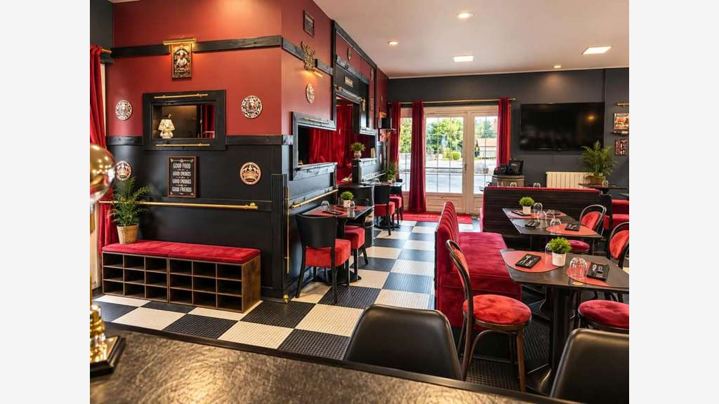 BAR-RESTAURANT - EMPLACEMENT N°1 - Fonds de 