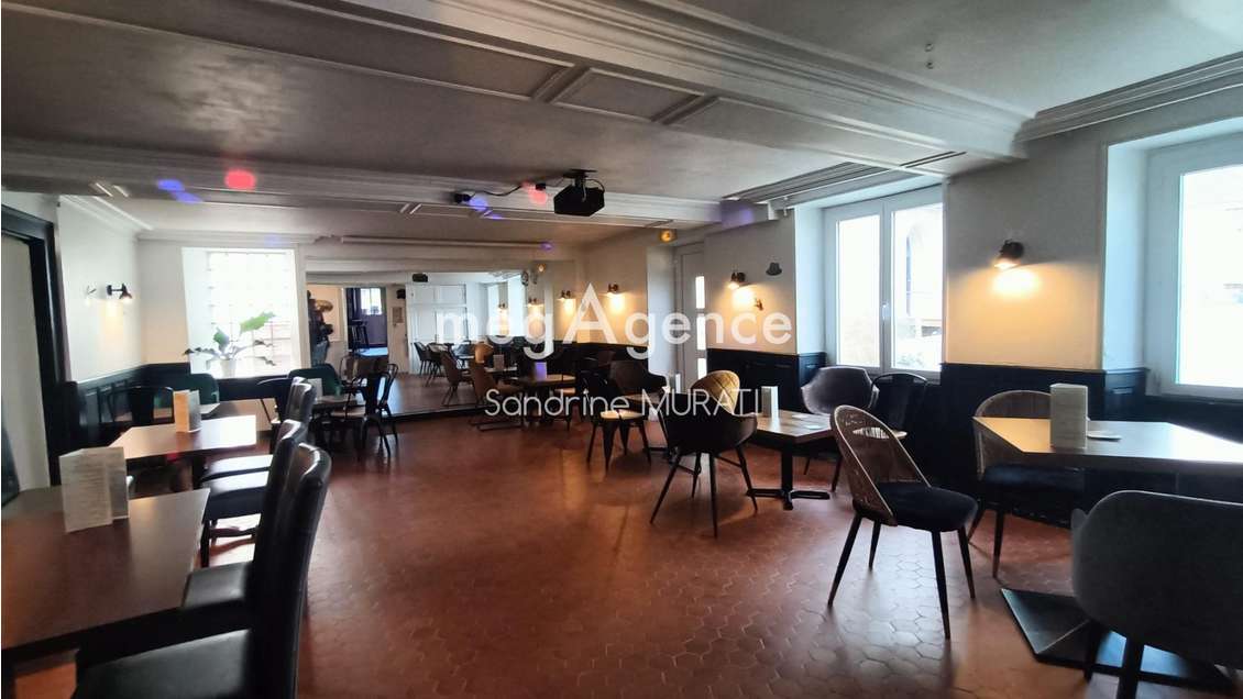 Vente bar pub à Pré-en-Pail-Saint-Samson centre