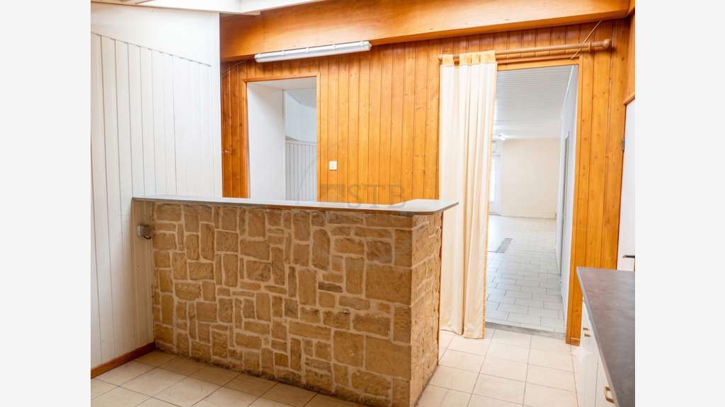 Bar PMU FDJ à vendre en centre-ville de Privas