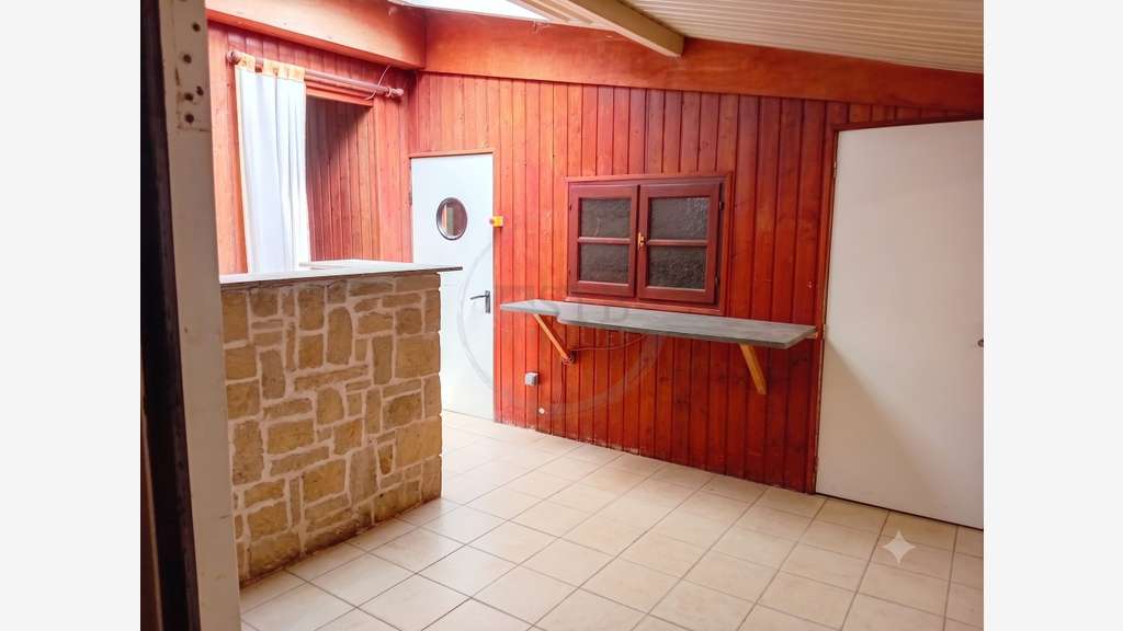 Bar PMU FDJ à vendre en centre-ville de Privas