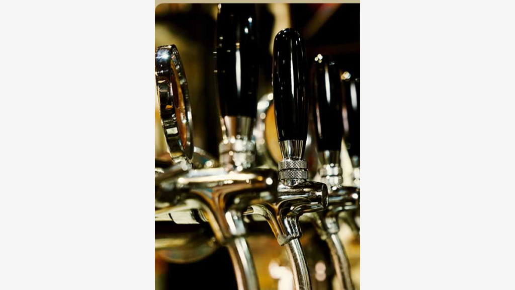 Vente bar brasserie terrasse en angle à Puteaux