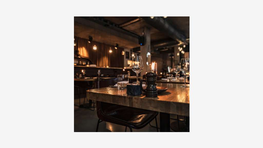 AV bar liv brasserie glacier sur port plaisance 66
