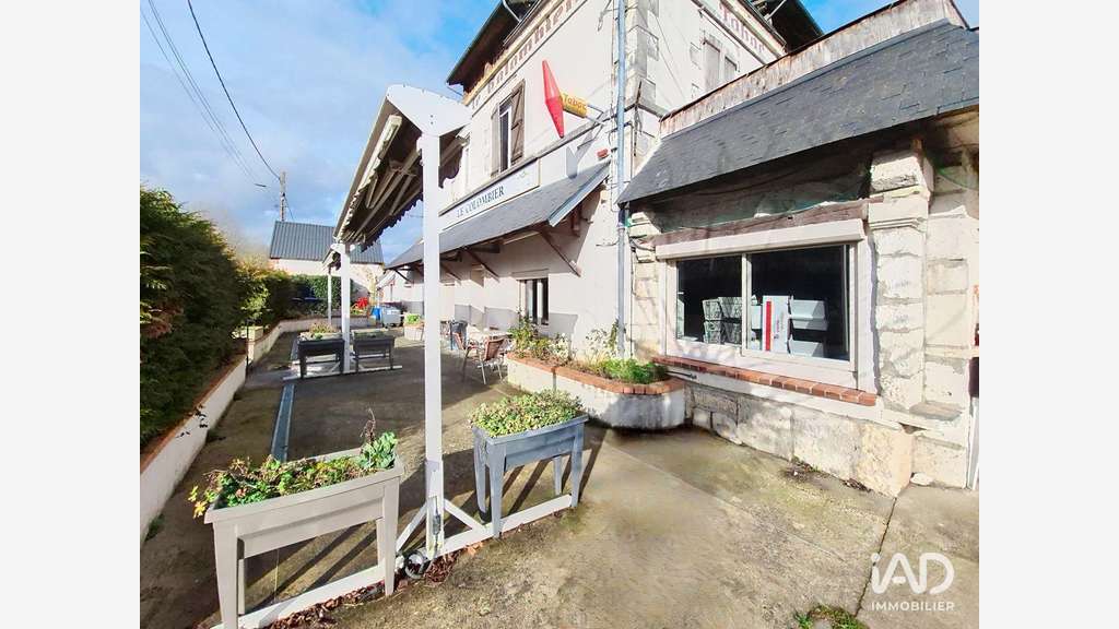 Bar tabac à Rogny-les-Sept-Écluses