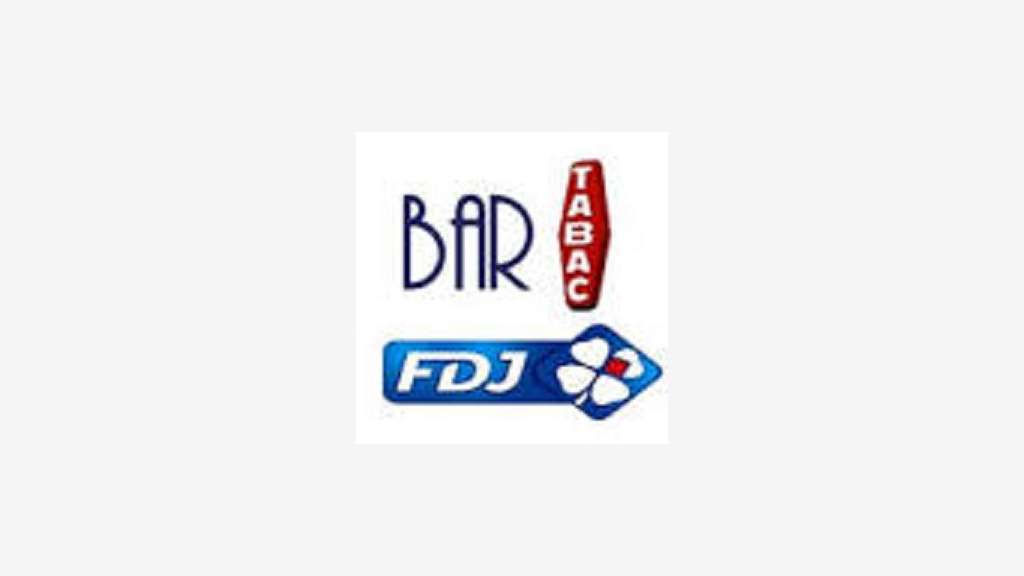 Vente bar tabac jeux dans rue commerçante de Rouen