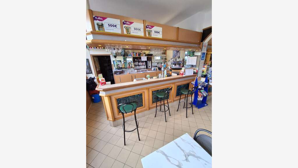 Vente bar tabac FDJ restaurant en Centre Manche