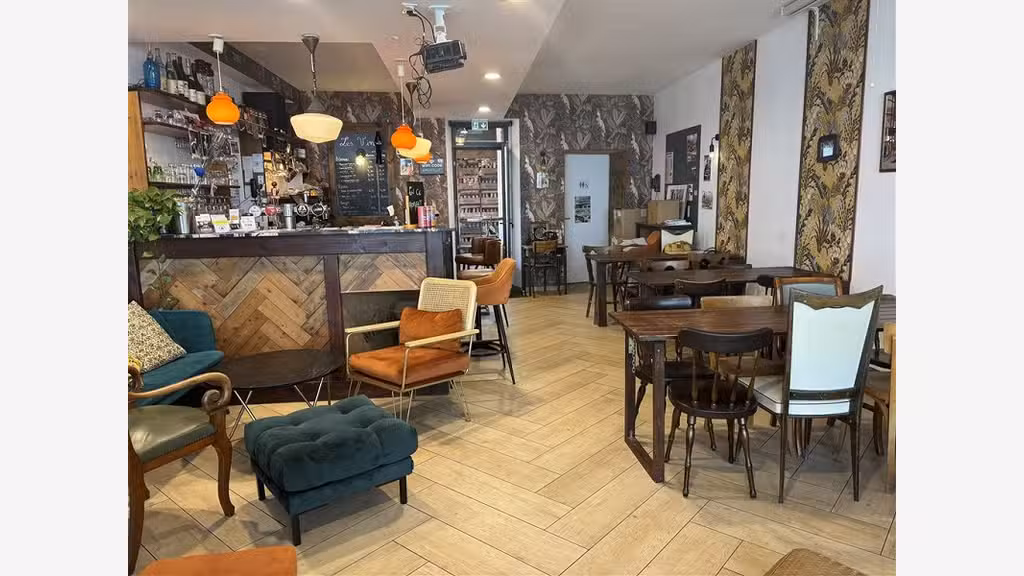 Vente bar licence IV patio refait à Saint-Joachim