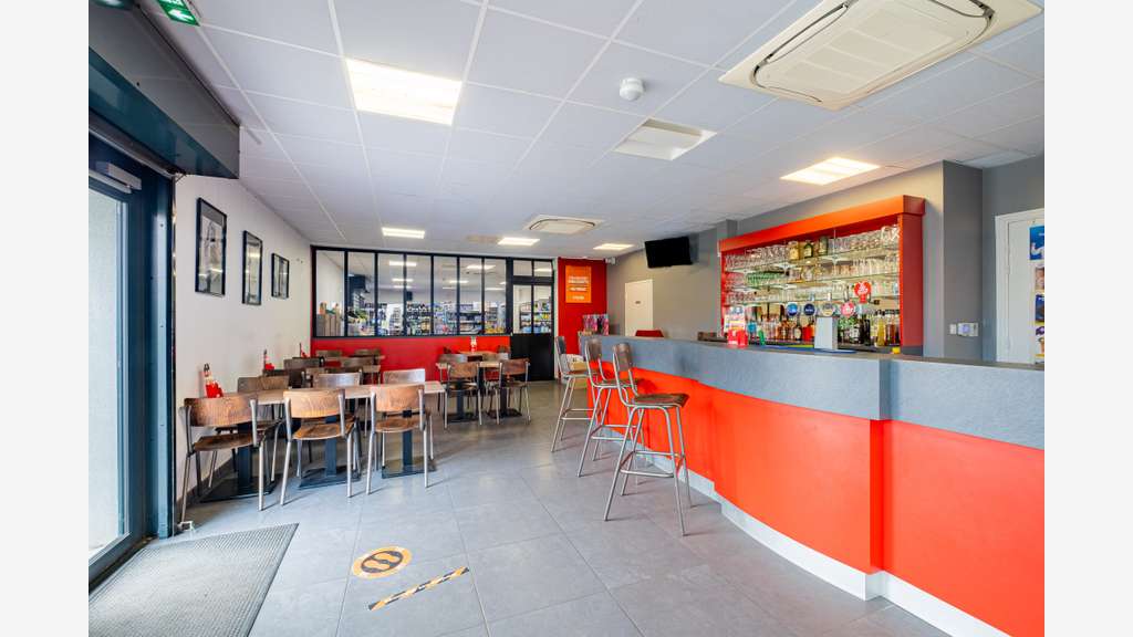 A vendre épicerie et bar tabac à Saint Viaud
