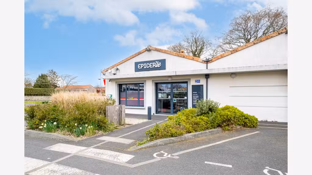 A vendre épicerie et bar tabac à Saint Viaud