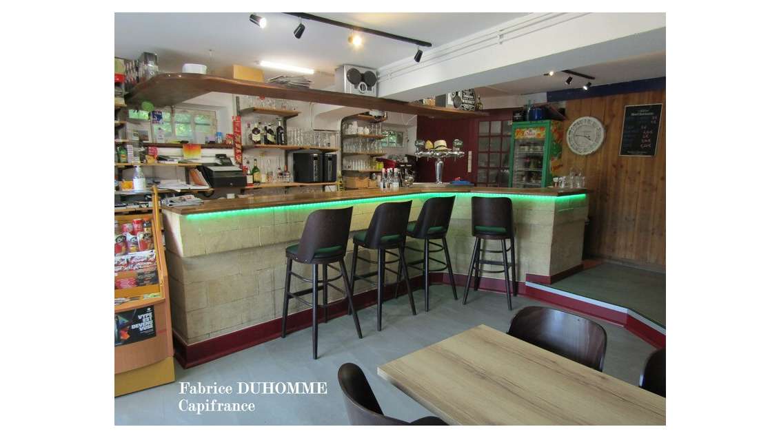 Cède bar tabac restaurant dans un petit village 24