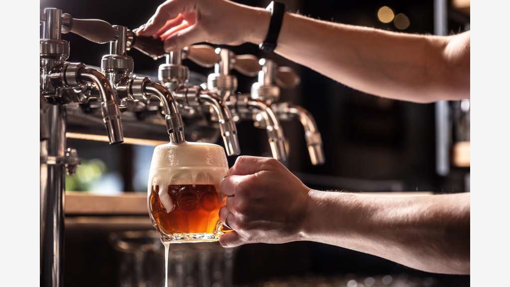 AV bar entièrement rénové 400m² secteur Saint-Omer