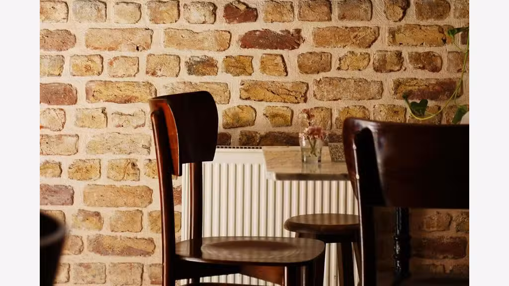 Bar brasserie restaurant