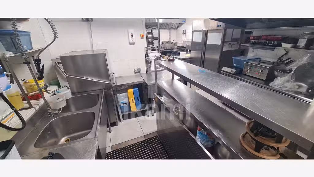 Vente FDC restauration à Saint-Jean-de-Maurienne