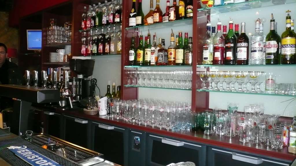 Vente bar PMU restaurant rénové à Villeurbanne