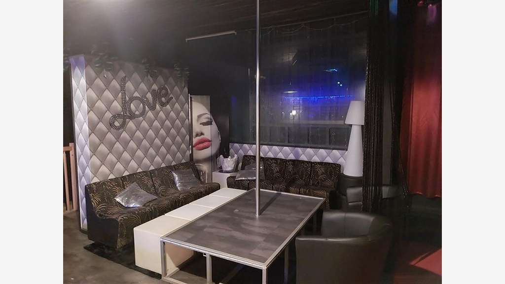 Vente bar de nuit murs et FDC à Saint-Nazaire