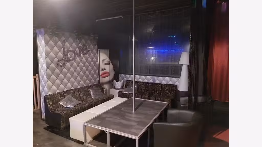 Vente bar de nuit pub très réputé à Saint-Nazaire