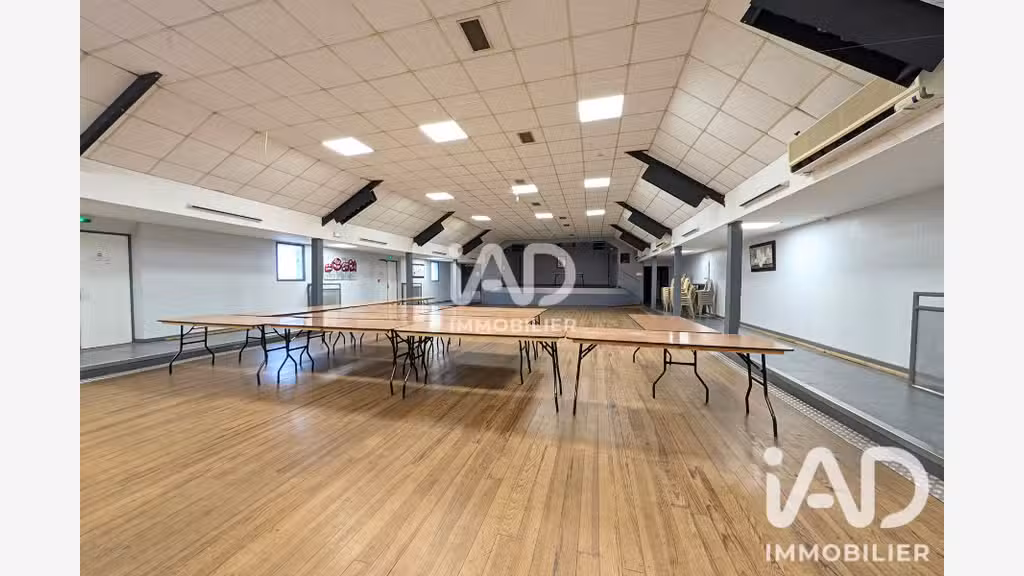 Vente bar et salle de réception à Harnes