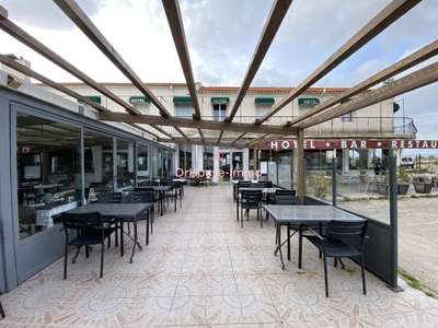 Cède bar hôtel-restaurant grand parking garage 30