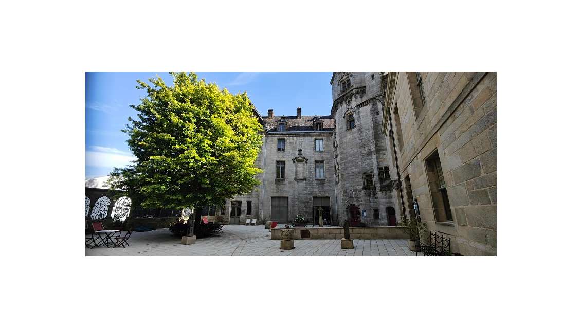 Vente bar pub en Finistère Sud proche mer