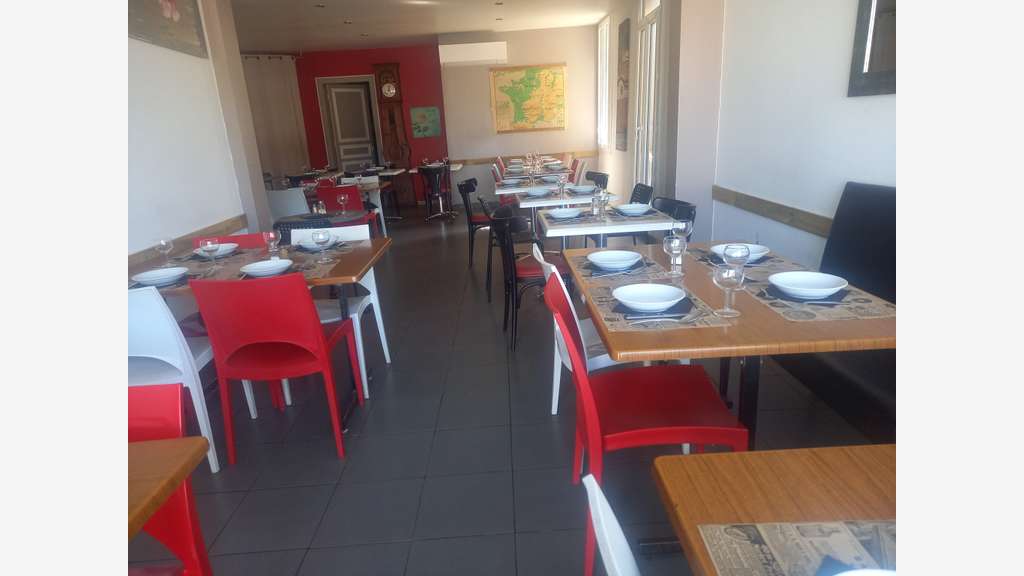 BAR-RESTAURANT À VENDRE – MEILHAN (40)