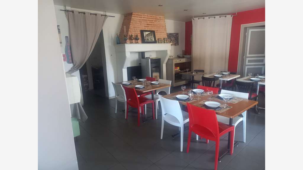 BAR-RESTAURANT À VENDRE – MEILHAN (40)