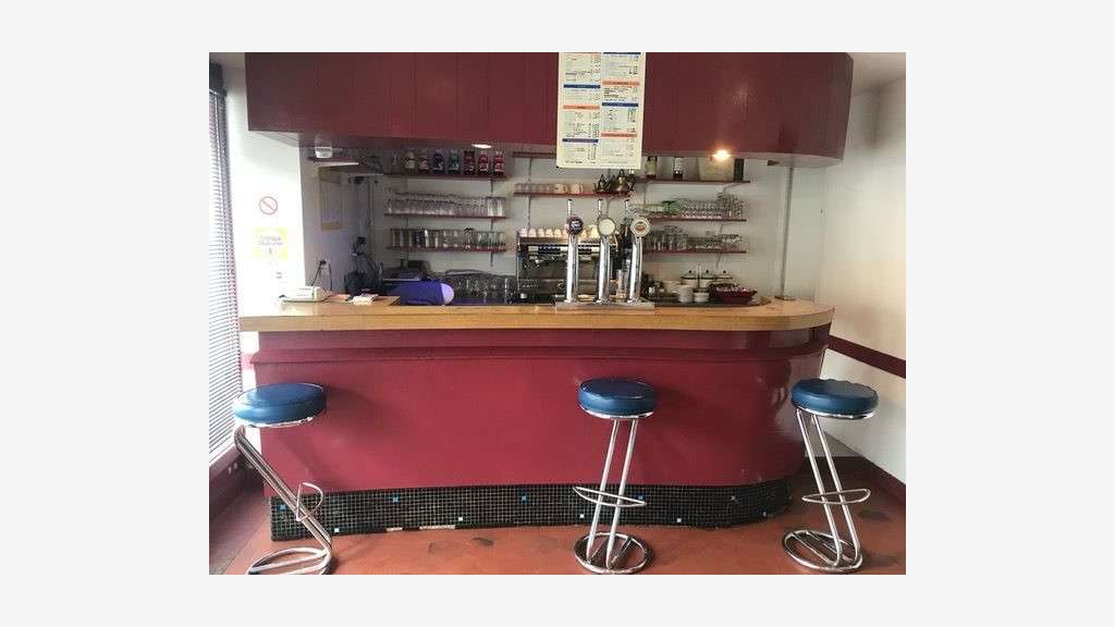 A vendre bar restaurant murs+fonds à Pontcarré