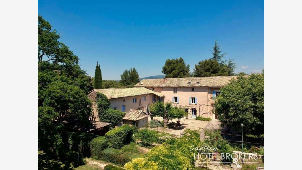 Vente Bastide Provençale + Hebergement insolite 84