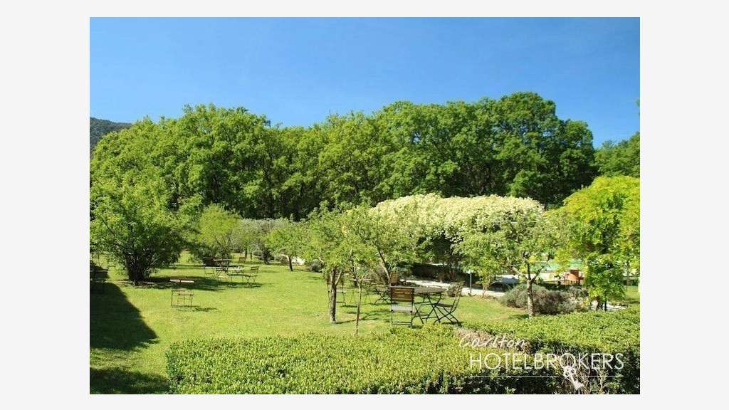 Vente Bastide Provençale + Hebergement insolite 84