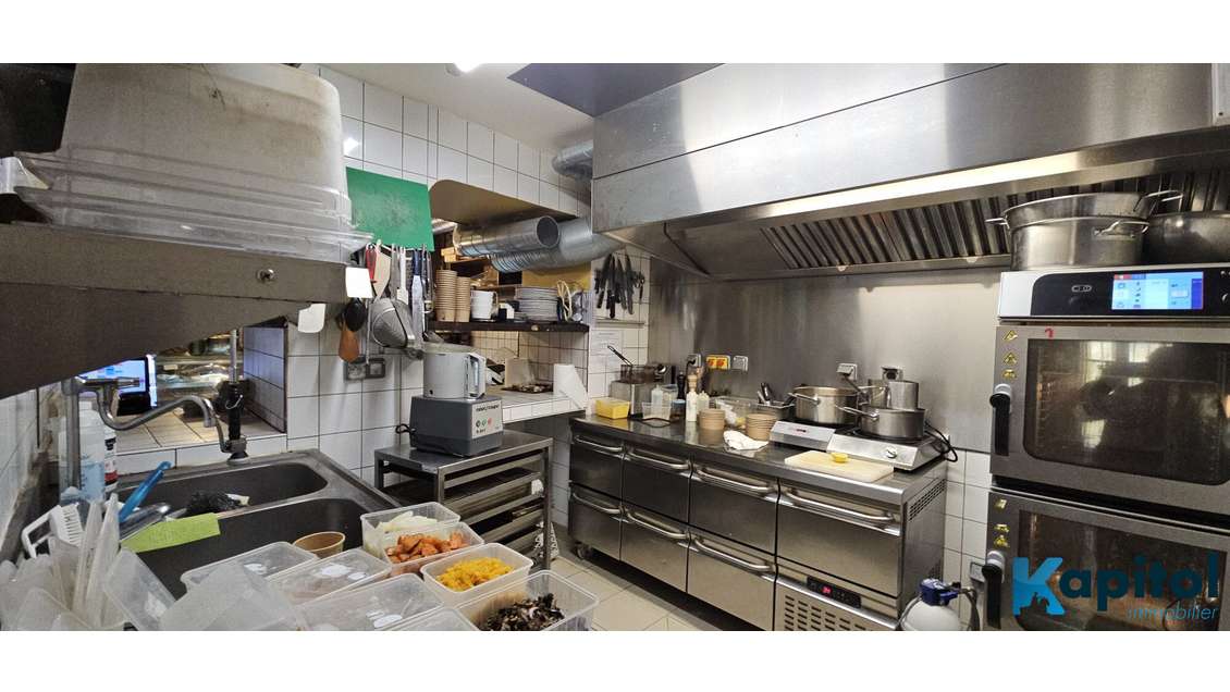 AV beau restaurant épicerie fine quartier animé 93