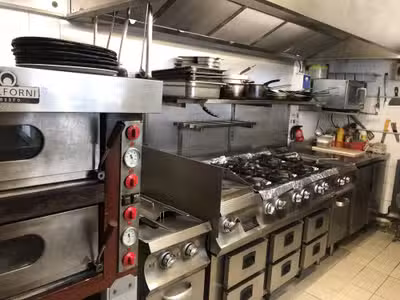 AV belle brasserie quartier dynamique Paris 75015