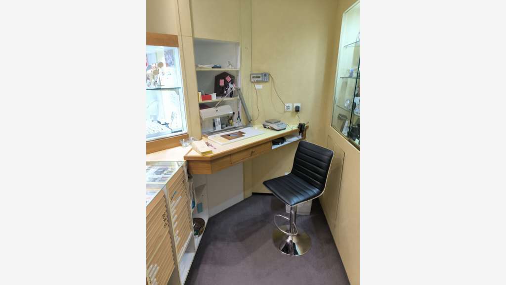 Vente bijouterie horlogerie rue piétonne de Chalon