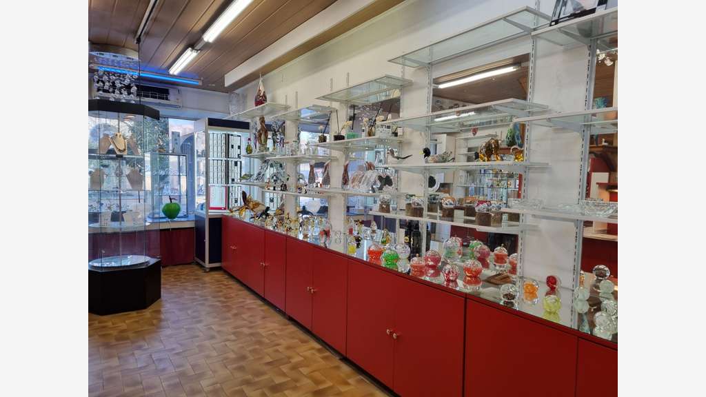 Vente bijouterie d'art à Greoux Les Bains centre