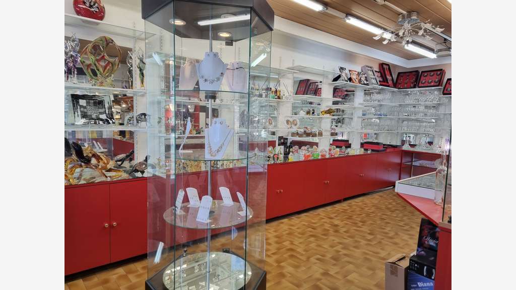 Vente bijouterie d'art à Greoux Les Bains centre