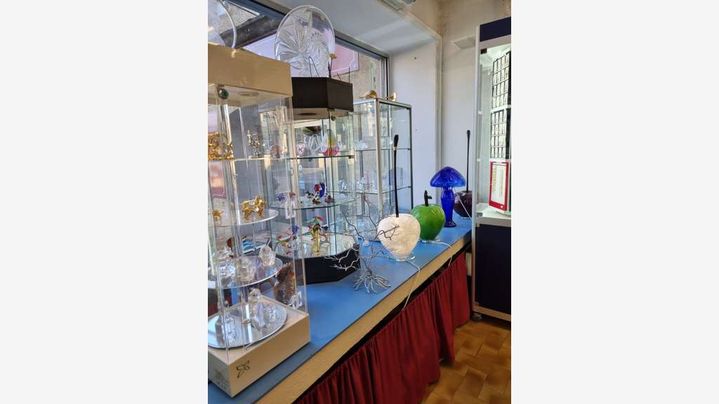 Vente bijouterie d'art à Greoux Les Bains centre