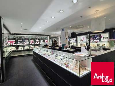 Bijouterie horlogerie à vendre en ccial à Urrugne