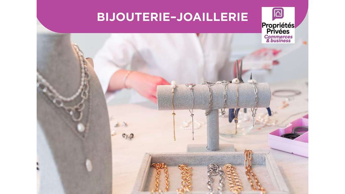 A vendre FDC bijouterie 50m² en centre Versailles