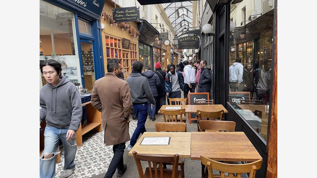 AV bistrot lic III 74 cvts grande terrasse  75002