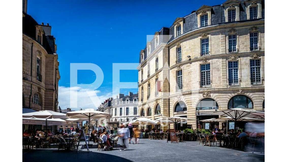 Bureaux de 95m² à vendre en RDC à Bordeaux centre