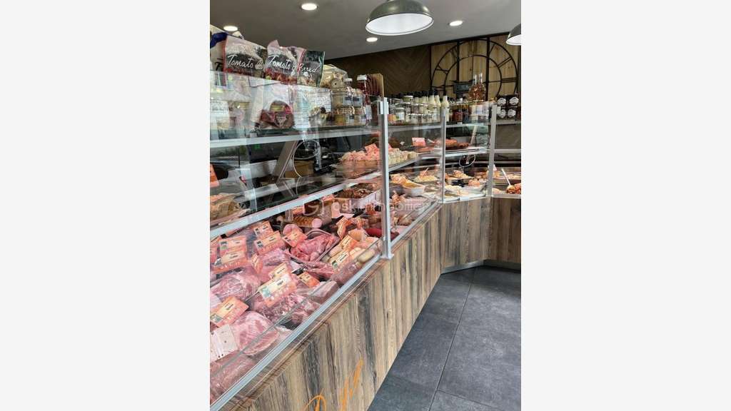 FDC boucherie charcuterie beau potentiel à Fismes