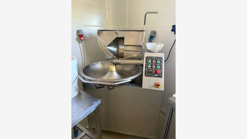 Cède charcuterie traiteur avec laboratoire dans 47